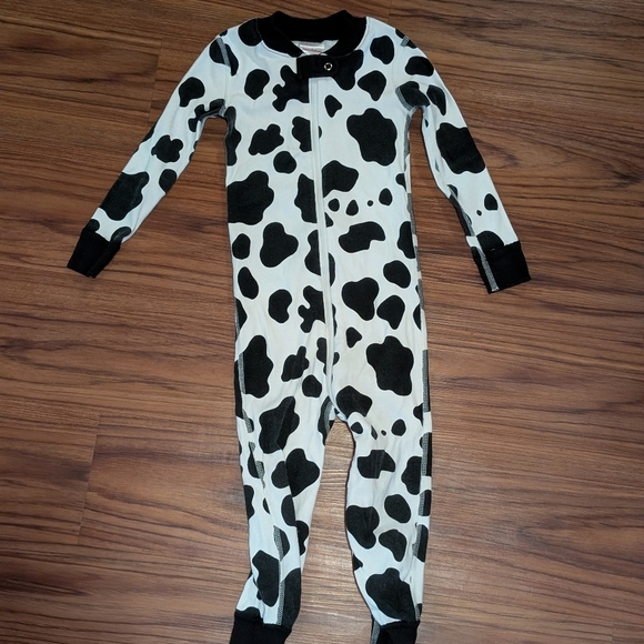 Hanna Andersson Black and White Cow One Piece Pajamas Sleeper 3T Organic Cotton - Picture 1 of 4